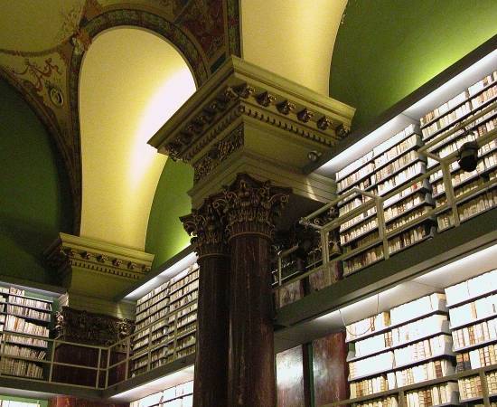 BIBLIOTHECA AUGUSTA